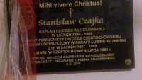 Lubień Kujawski. Poświęcenie tablicy ku czci ks. bp. Stanisława Czajki